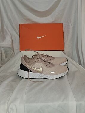 Nike Women’s Running Shoes - Blush Pink with Gold Swoosh